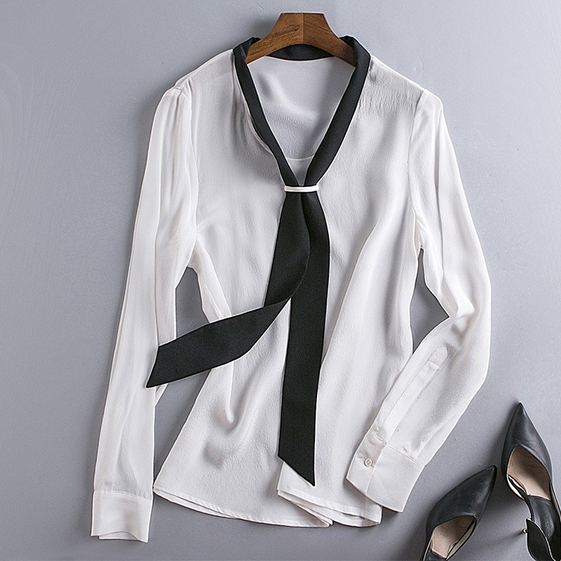 Bureau De Style Chemise Avec Col Contrastant | VoguesUs