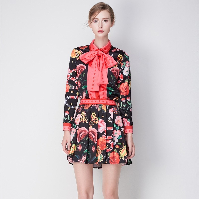 Mignonne Et Douce Broderie Florale Shirt Et Mini-Jupe Costume Avec