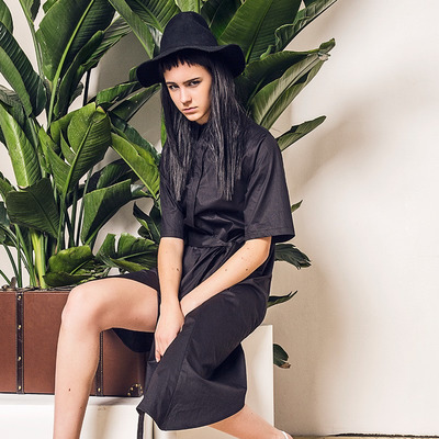Stilvolle Gut Aussehend Casual Rock Mit T-Shirt | VoguesUs