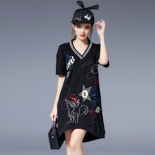 Mode-Trend-Sport-Wind-Graffiti Bestickt V-Ausschnitt Kleid | VoguesUs