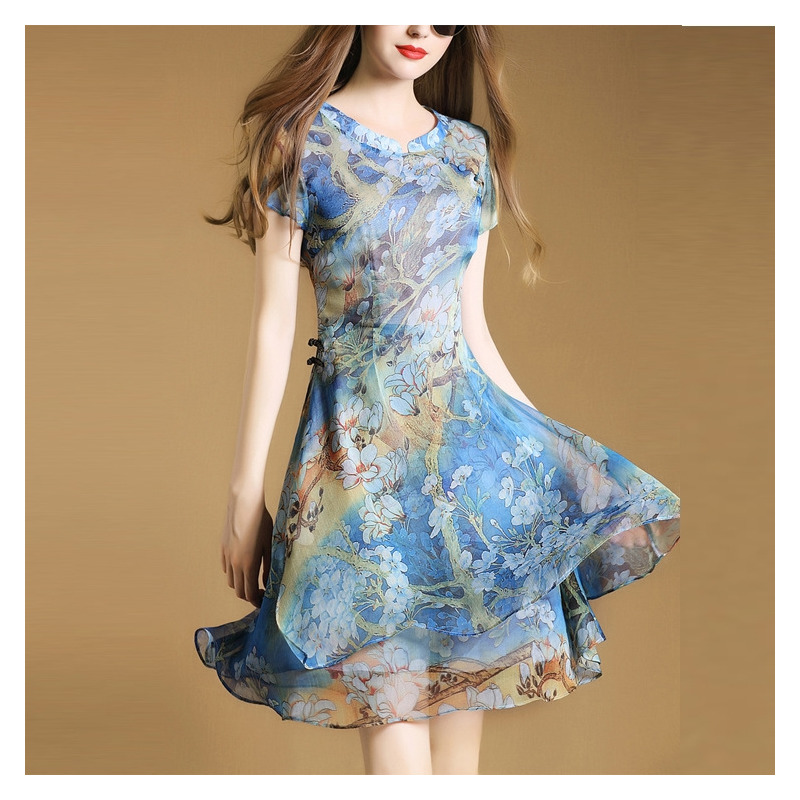À Base De Bleu Imprimé Floral Col Rond Midi Robe | VoguesUs