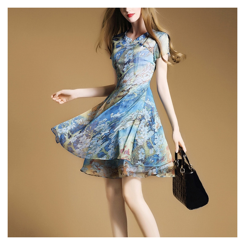 À Base De Bleu Imprimé Floral Col Rond Midi Robe | VoguesUs