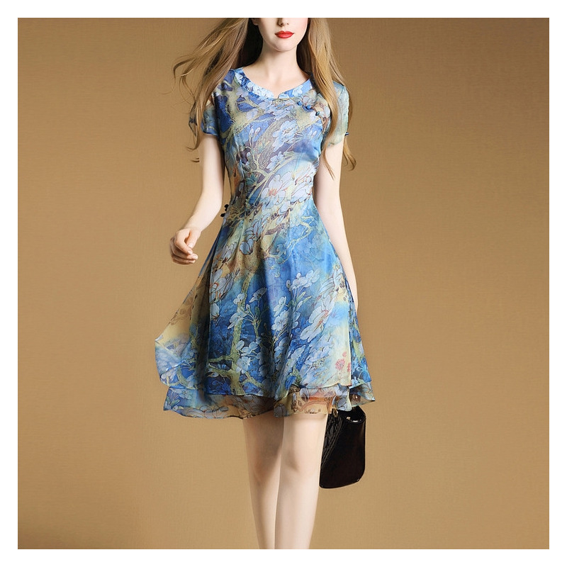 À Base De Bleu Imprimé Floral Col Rond Midi Robe | VoguesUs