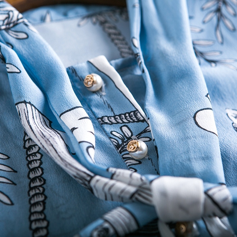 Nouveau Look De Mode De Peinture Shirt En 100% Soie Avec Noeud Papillon Détail |