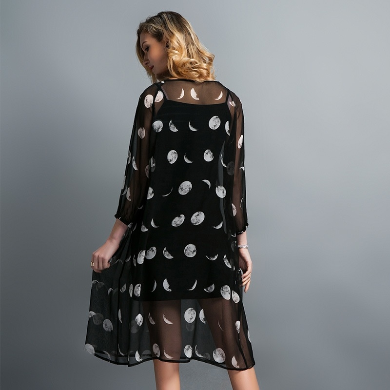 Blach Malla Elegante Luna De Impresión De Un Vestido De Línea