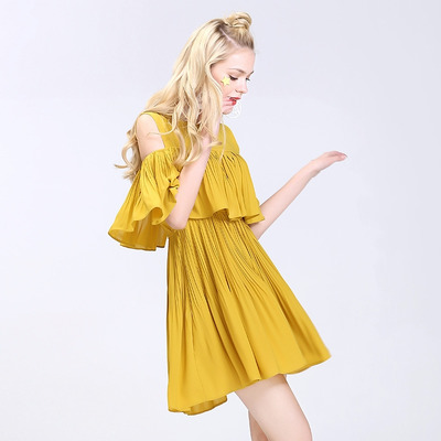 Stilvollen Neuen Look Mit Rüschen Kalte Schulter Korsett Taille Kleid