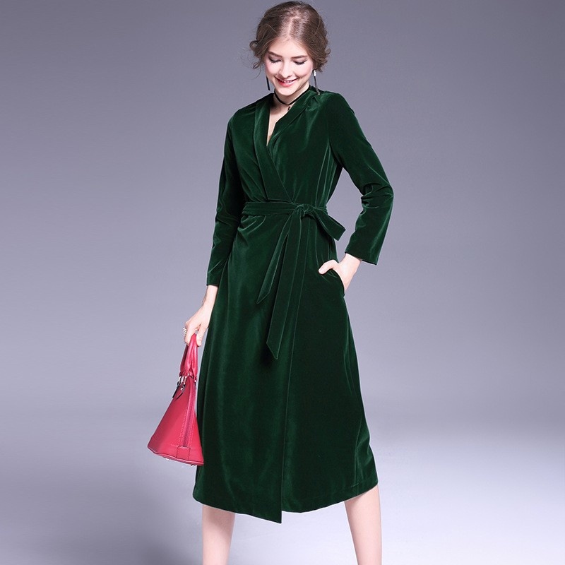 Elegant Atmosphere Of High-End Atmosphere Velvet Mature Dress |