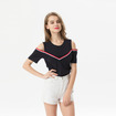 La Moda De Estilo Colegio De Contraste De Rayas De Los Hombros Fuera De La Blusa Superior