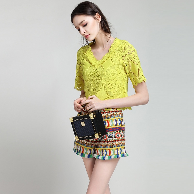 Fashion Ladies Lace Hollow T-Shirt With Exoticism Print Shorts Suits