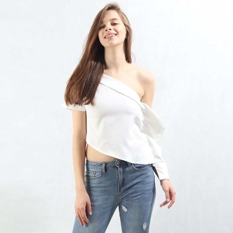 La Moda De Un Hombro Asimétrico De Manga Corta Blusa