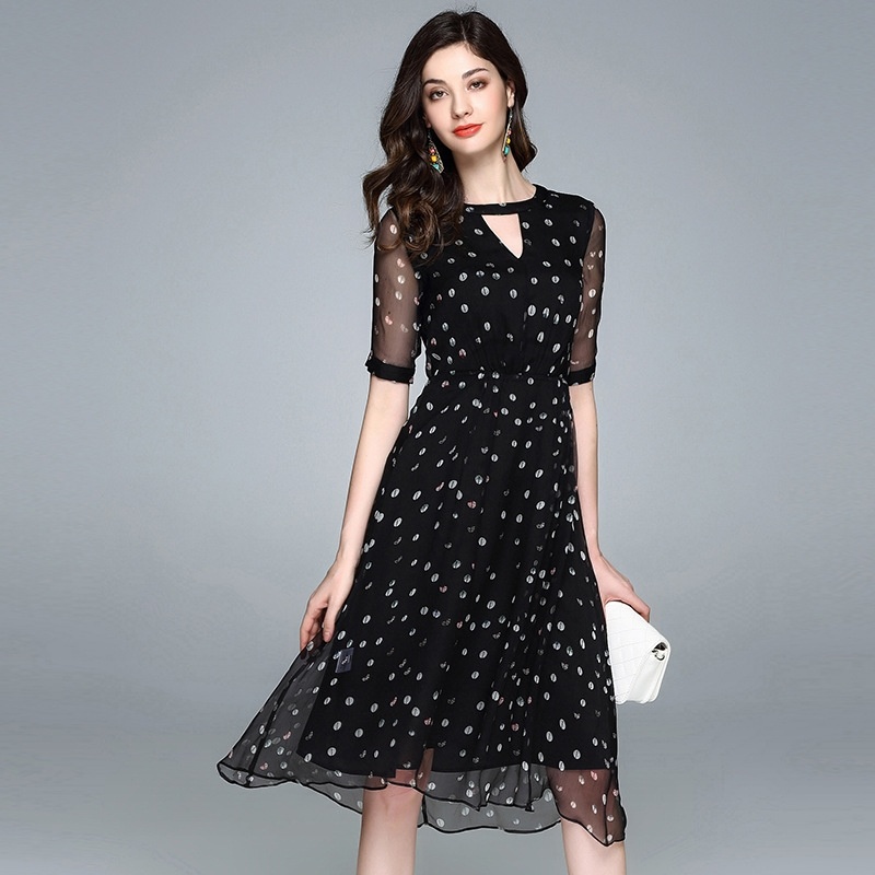 Schwarze Seide, V-Kragen Halber Ärmel Spot Floral Maxi-Kleid | VoguesUs