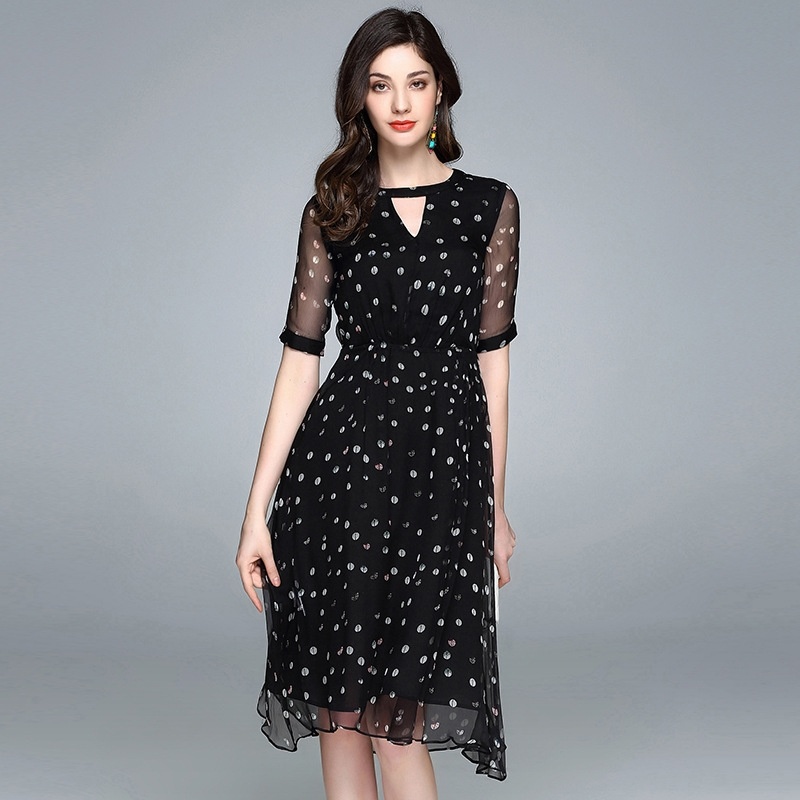 Schwarze Seide, V-Kragen Halber Ärmel Spot Floral Maxi-Kleid | VoguesUs