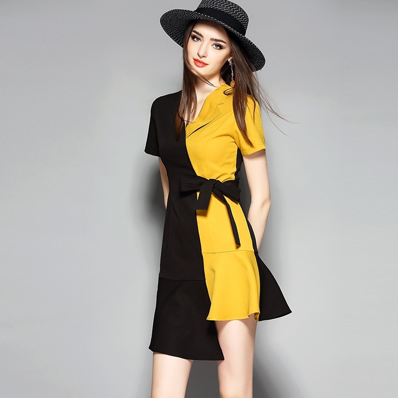 La Mode Et La Couleur De Contraste Asymétrique Épissé Robe Avec Une Cravate À La Taille |