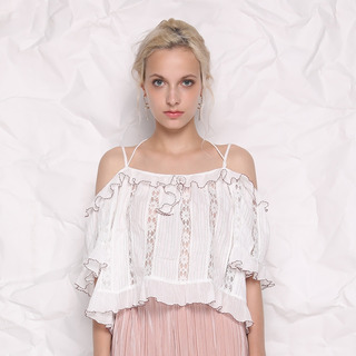 Sweet Lace Cutwork Ab Schulter Cami Strap Bluse | VoguesUs