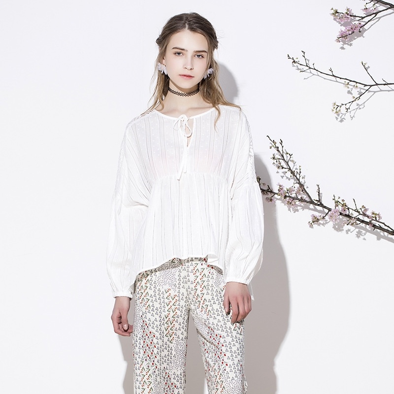 Estilo Femenino Lindo Blanco De Encaje De Manga Larga De La Blusa