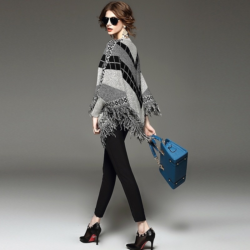 Manches Longues Vérifié Tassle Détail En Tricot Poncho Pull | VoguesUs