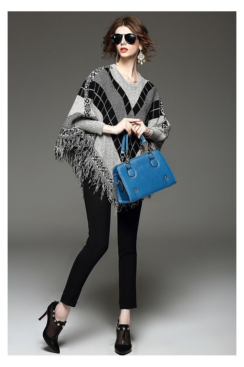 Manches Longues Vérifié Tassle Détail En Tricot Poncho Pull | VoguesUs