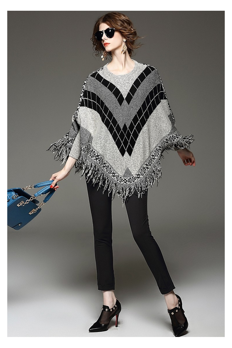 Manches Longues Vérifié Tassle Détail En Tricot Poncho Pull | VoguesUs