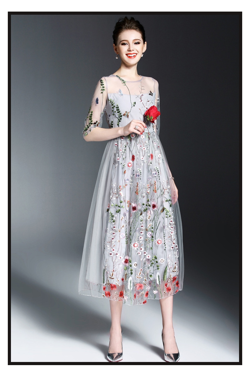 Exquise Broderie Maille En Couches À Manches Longues Robe Maxi | VoguesUs