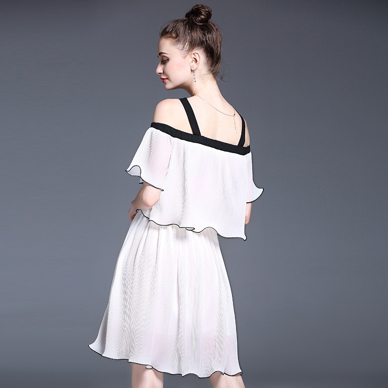 Ruffle Front De Contraste Hors De L'Épaule Robe Avec Noeud Papillon Détail |