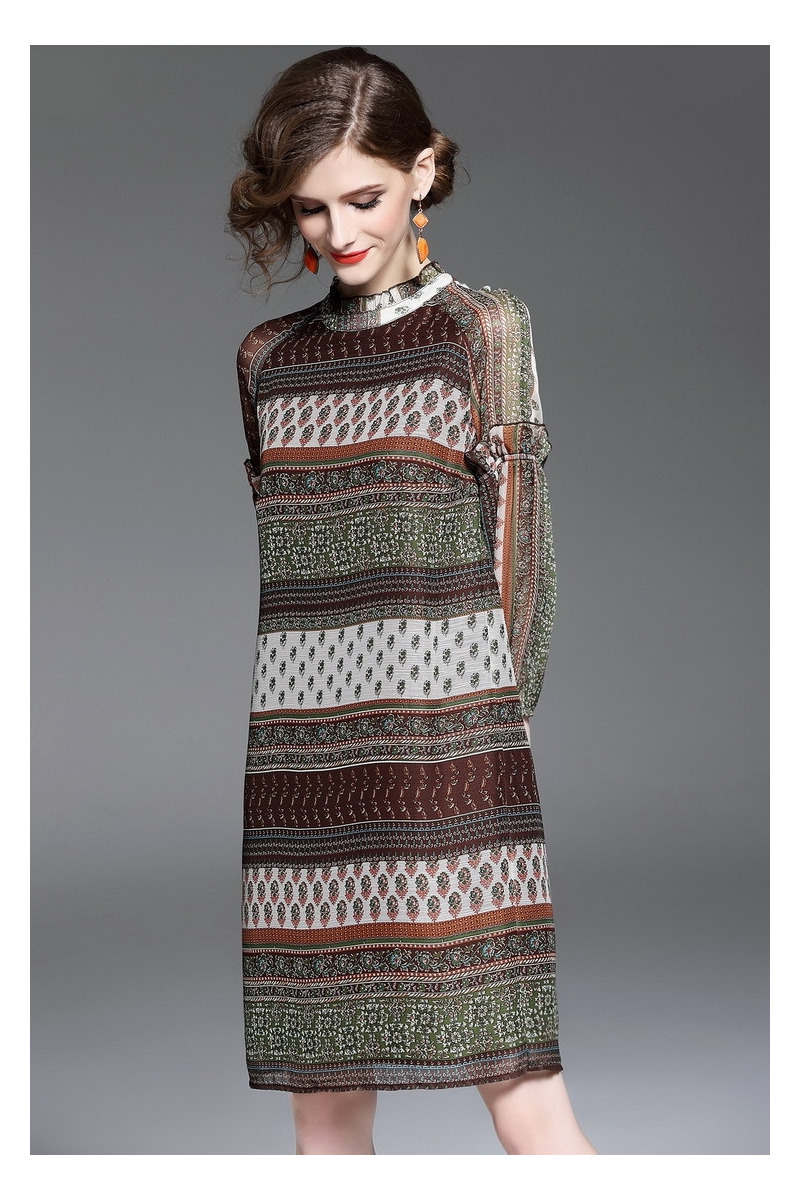 Floral Print Round Neck Long Sleeve Shift Dress | VoguesUs