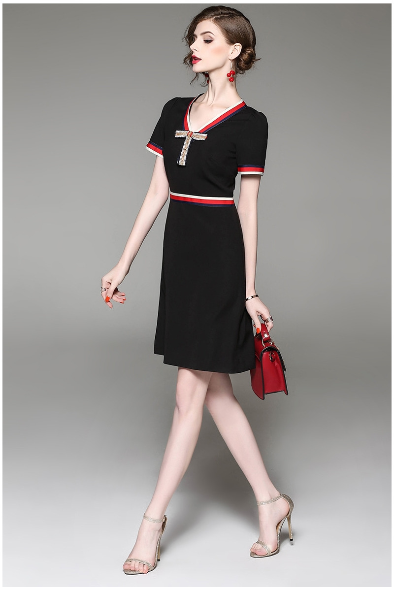 Short Sleeve V Neck Contrast Color Detail Dress | VoguesUs