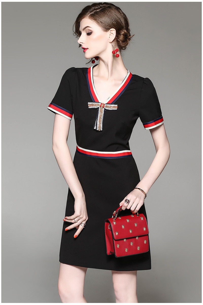 Short Sleeve V Neck Contrast Color Detail Dress | VoguesUs