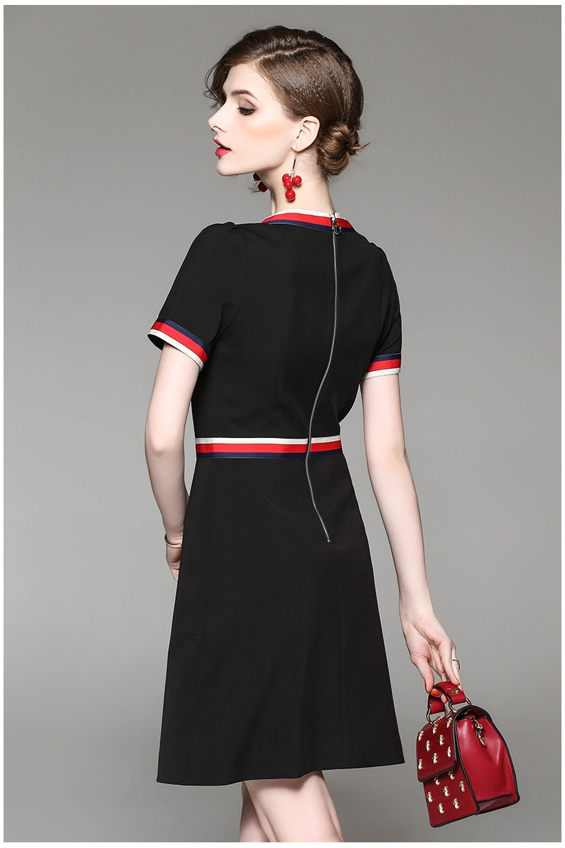 Short Sleeve V Neck Contrast Color Detail Dress | VoguesUs