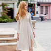 Frauen Weißes Flöte Sleeve V-Neck Side Split-Kleid