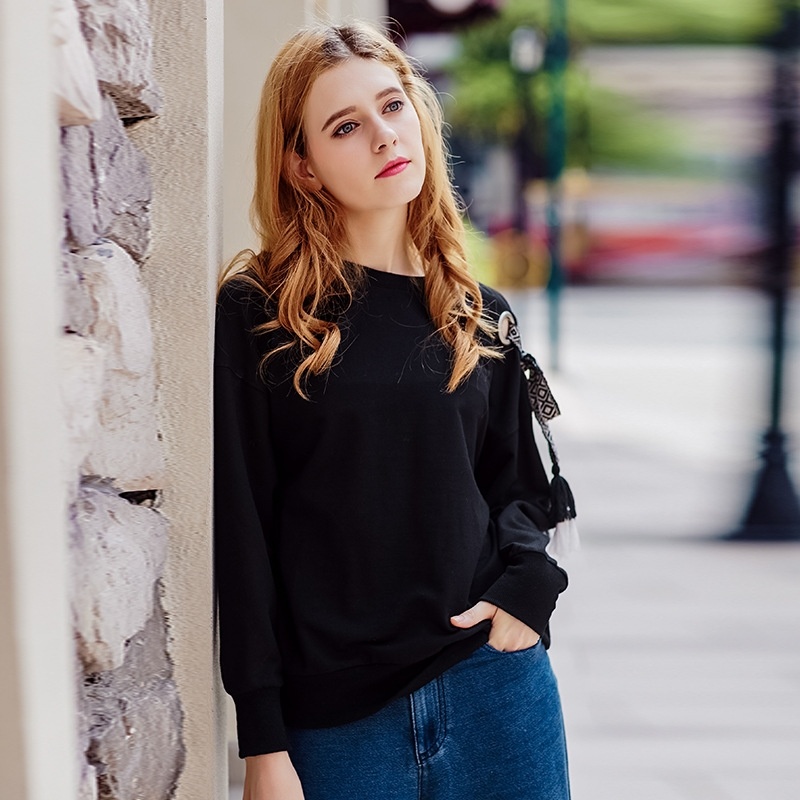 Solid Color Round Neck Kalte Schulter Freund Stricken Einen Pullover Mit Krawatte