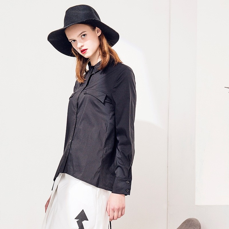 Simple Moda Atmósfera De Regreso Bordado Tendencia De Viento