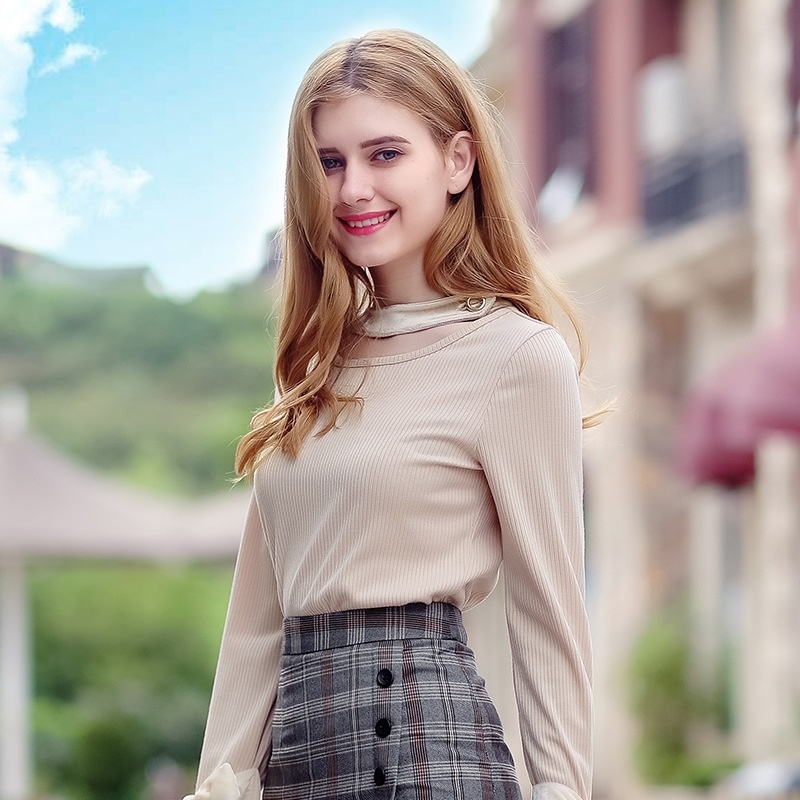 Solid Color-Rundhalsausschnitt-Velvet Strap Langarm-Sweet Wild Pullover