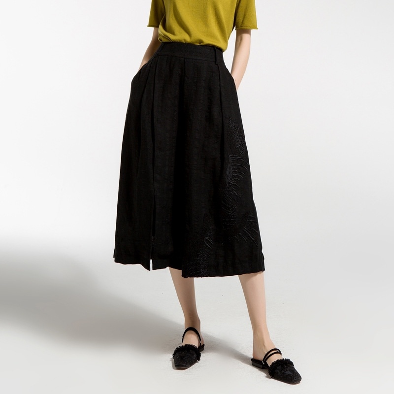 Embroidery Split Black High Waist Long Skirt