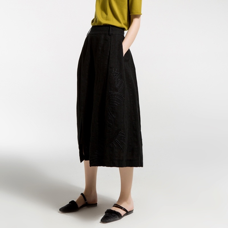 Embroidery Split Black High Waist Long Skirt