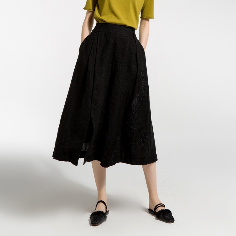 Embroidery Split Black High Waist Long Skirt