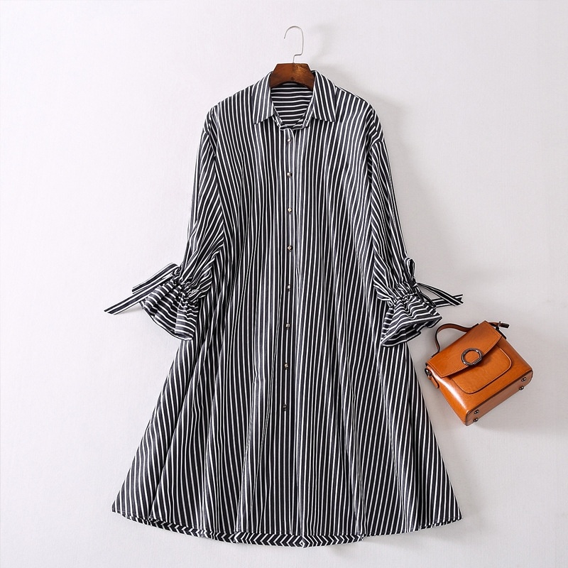 Noir Et Blanc Rayé T-Shirt À Manches Trompette Robe De