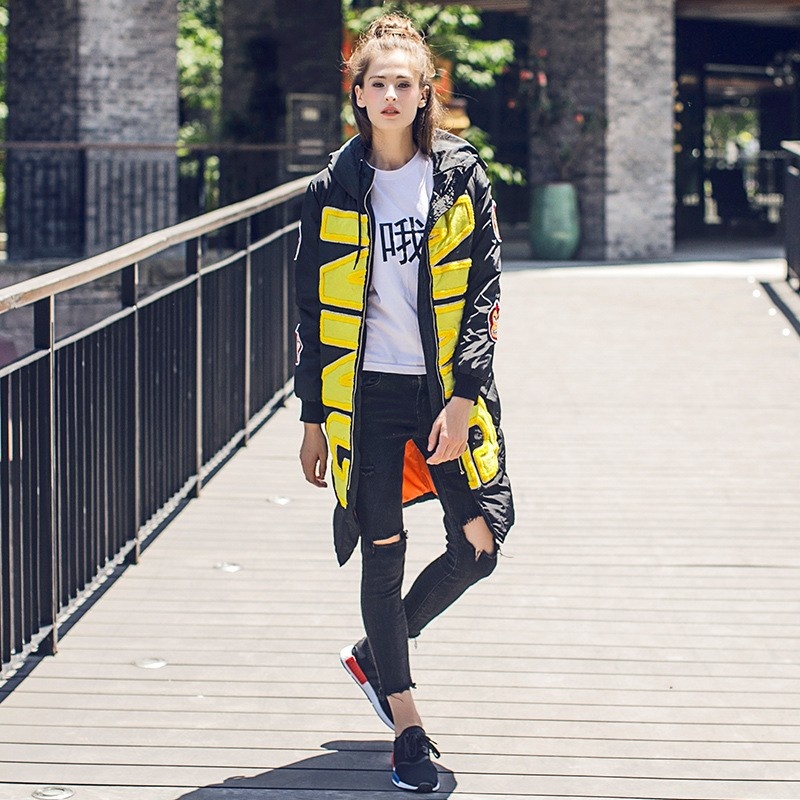 La Tendencia De Fresco Guapo Estilo Casual Con Largo Abajo Chaqueta