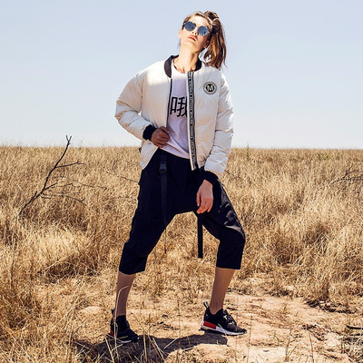 Simple And Elegant Fashion Fun English Patch Cloth Down Jacket |