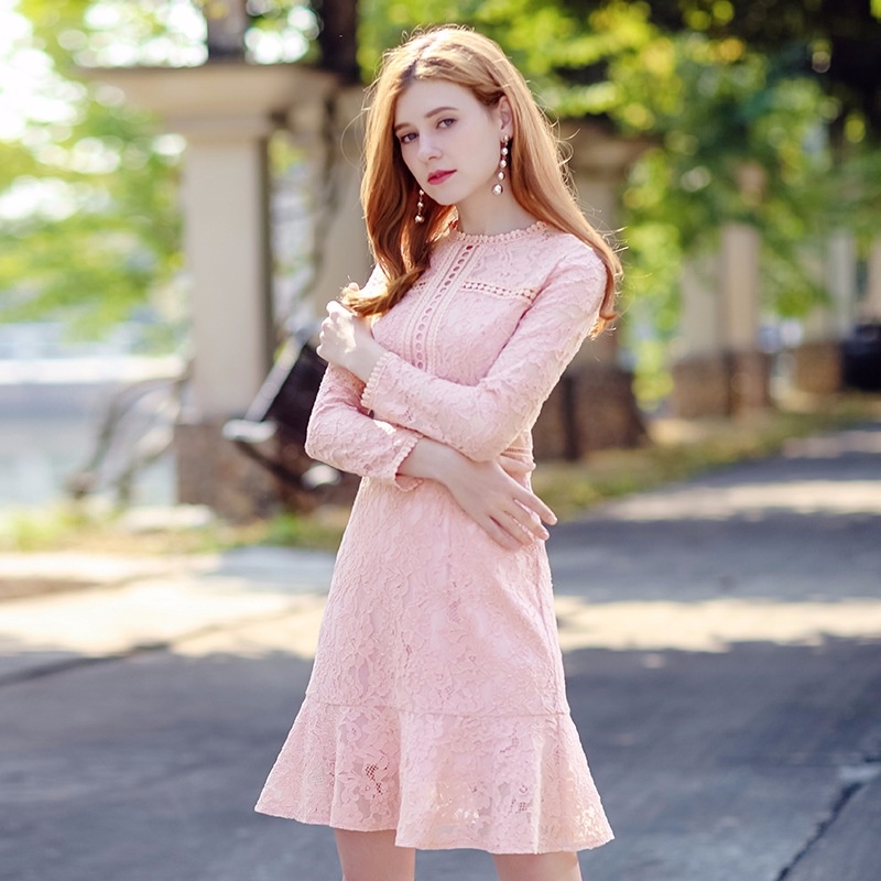 Hollow Temperament Ladies Lace Fishtail Dress