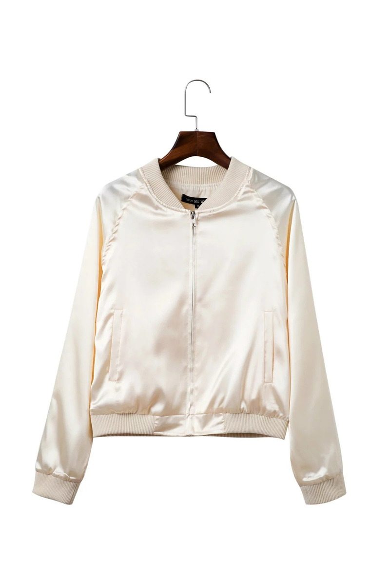Fashion Trend With A Simple Baseball Short Jacket | VoguesUs