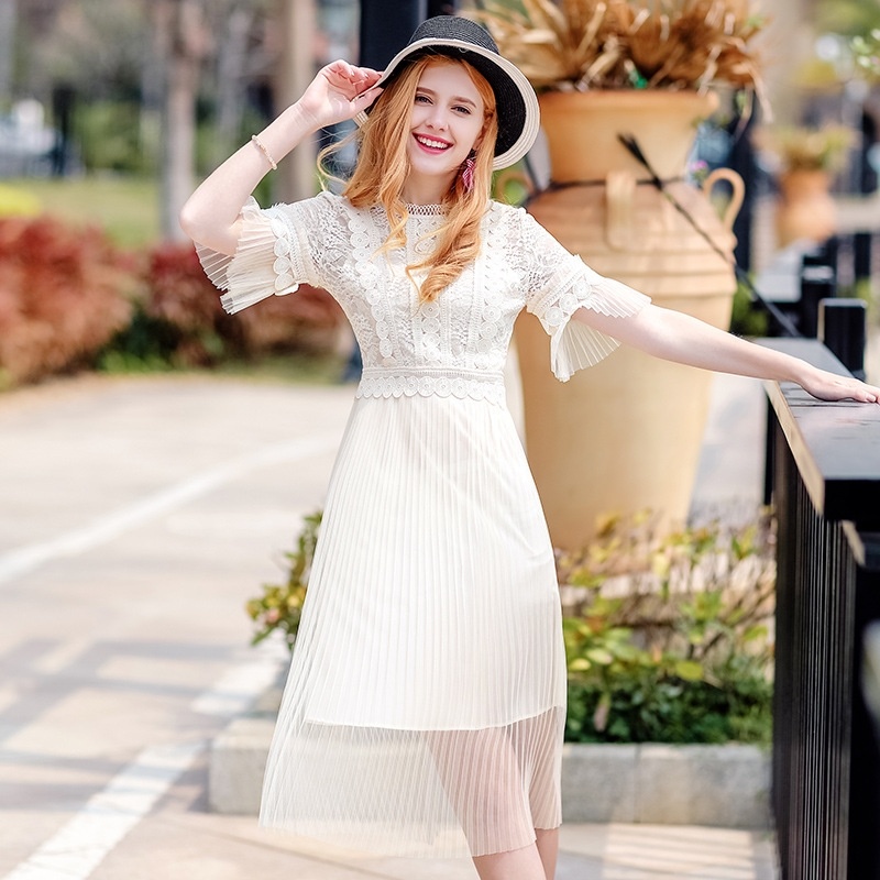 Long Pleated Lace Dress In Solid Color