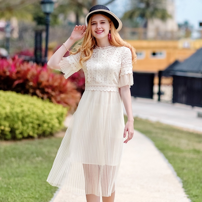 Long Pleated Lace Dress In Solid Color