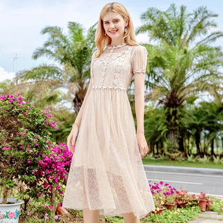 Tour De Cou Un Mot Robe En Dentelle