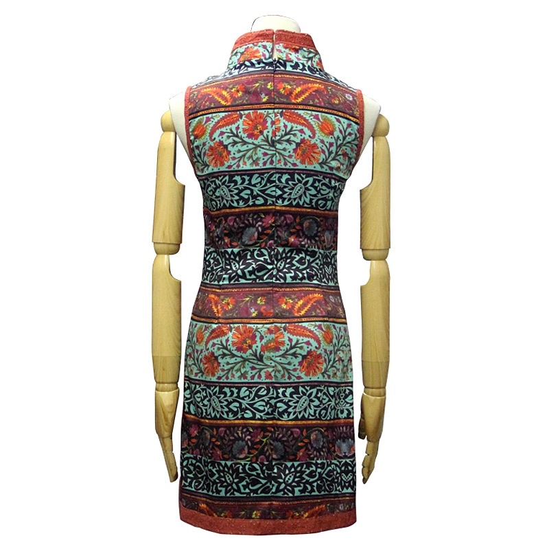 Cheongsam Brodé Bouton De La Veste De Robe