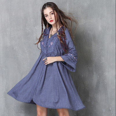 Le Flottement De La Manche, Plus La Taille De Swing Vintage Robe Brodée | VoguesUs