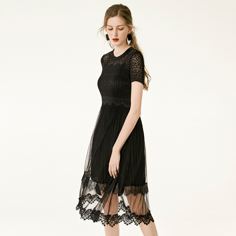 Black Pleated Mesh Shirred Waist Slimming Lace Round Neck Shift Dress | VoguesUs