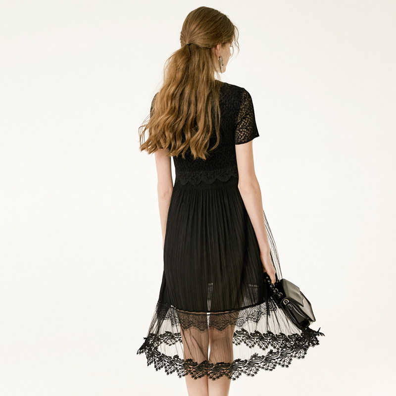 Black Pleated Mesh Shirred Waist Slimming Lace Round Neck Shift Dress | VoguesUs