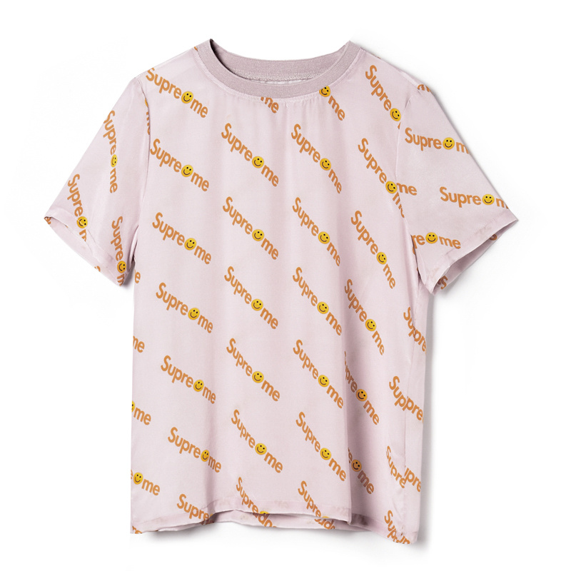 De las mujeres de color Rosa Carta de Impresión de Manga Corta de Seda Camiseta Top | VoguesUs