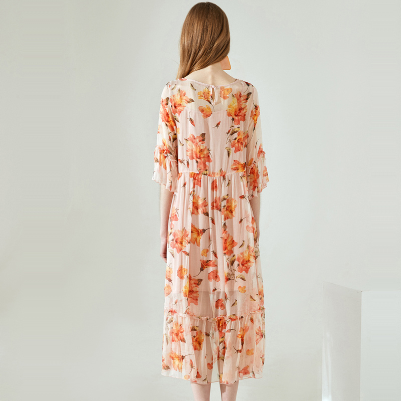 Mila Imprimé Floral Fronces Robe En Soie Avec Épissé Ourlet | VoguesUs