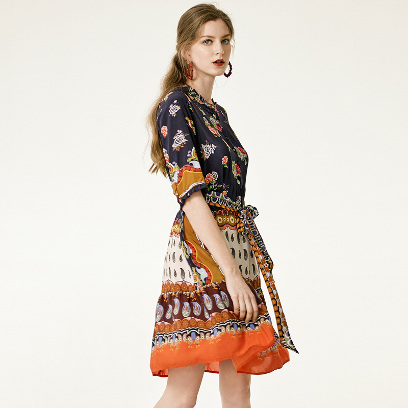 Indian Floral Print Reine Seide Shift Kleid Mit Gürtel | VoguesUs